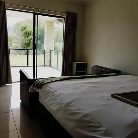 8Sindoor Indoor Pool4 Bedroom Villagreat View And Backup Power Clarens Exterior photo
