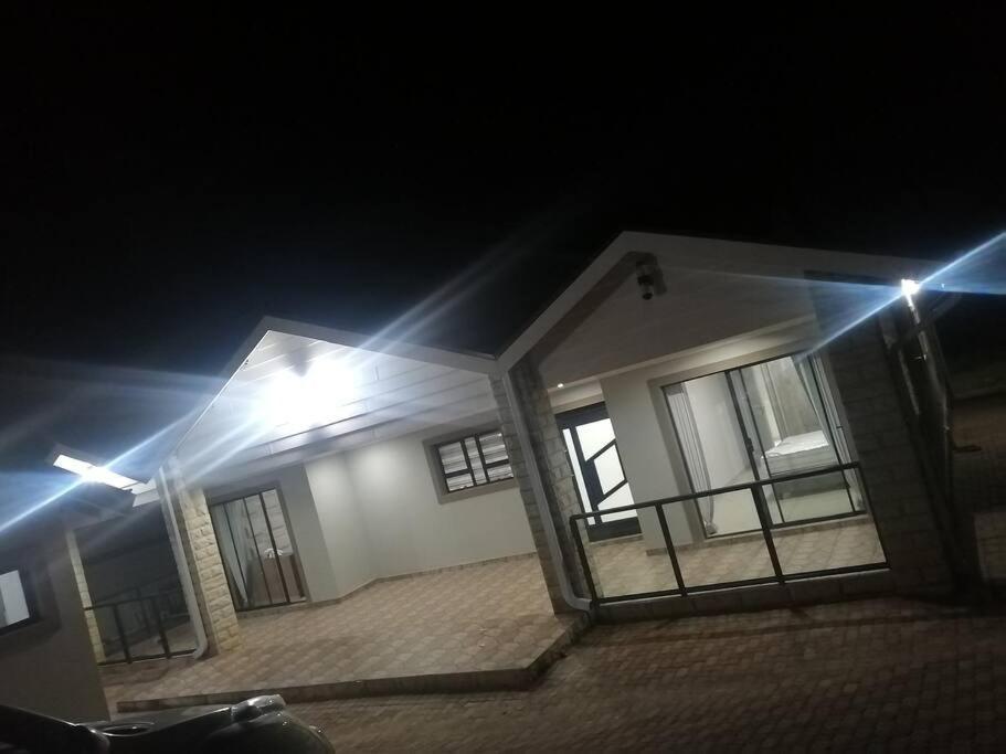 8sindoor Indoor Pool4 Bedroom Villagreat View And Backup Power *