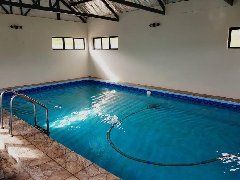 8sindoor Indoor Pool4 Bedroom Villagreat View And Backup Power Clarens